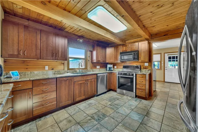 $635,000 | 6890 Heise Road, Clarence, NY 14032