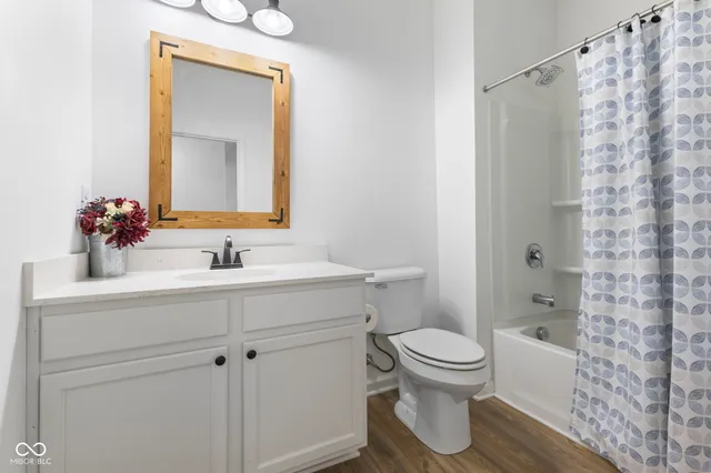 $360,000 | 131 Batteese Drive, Cicero, IN 46034