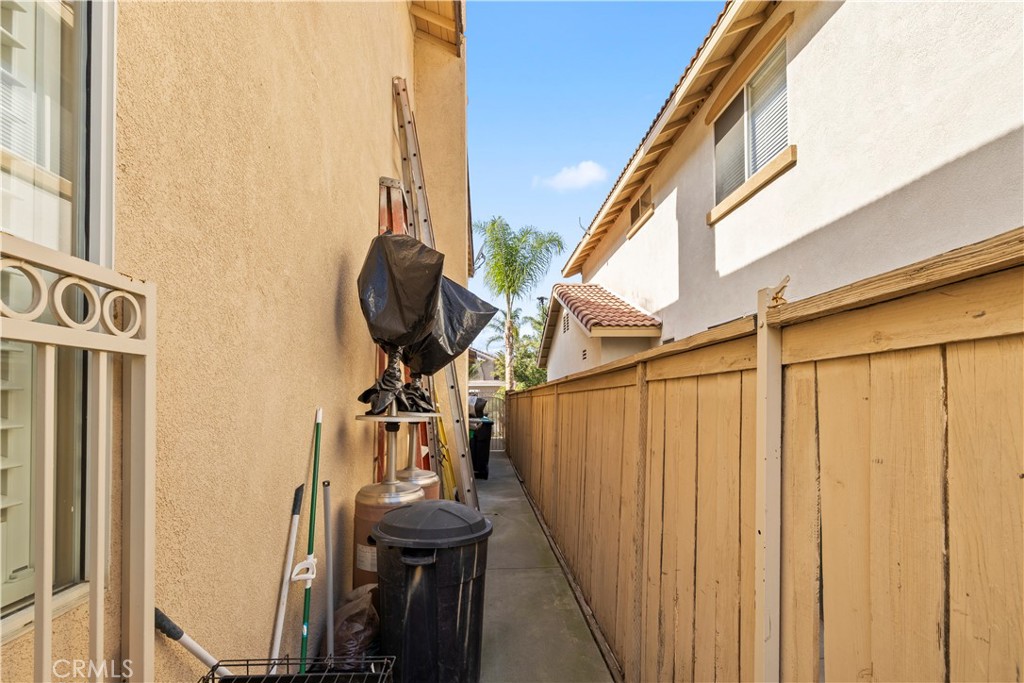 4375 Leonard Way Corona, CA 92883 - Photo 45 of 49