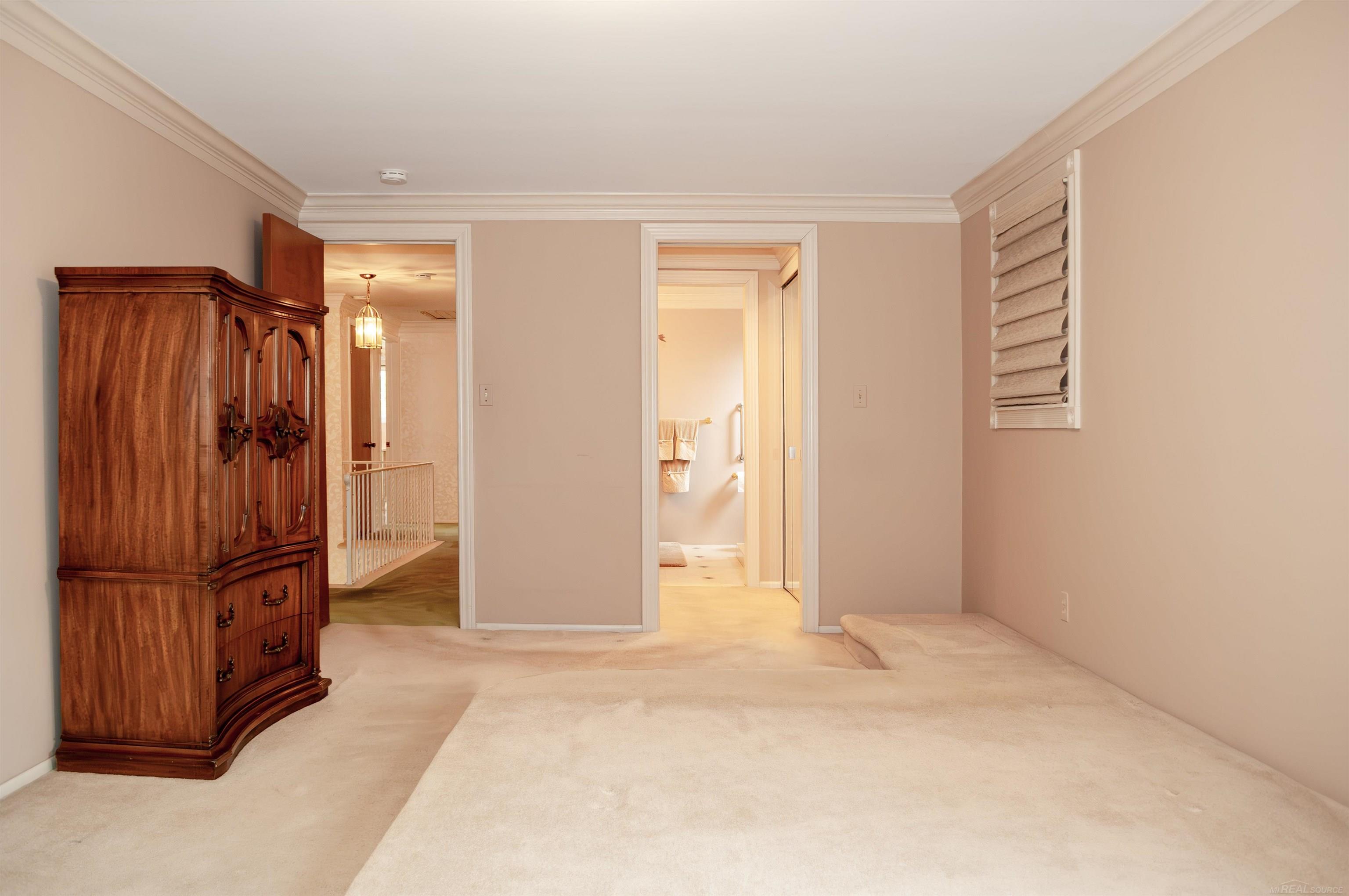 1010 Canterbury Road Grosse Pointe, MI 48236 - Photo 42 of 65 50108159-41.JPG