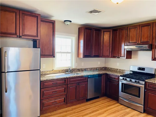 $2,100 | 131 Beverage Hill Avenue, Pawtucket, RI 02860
