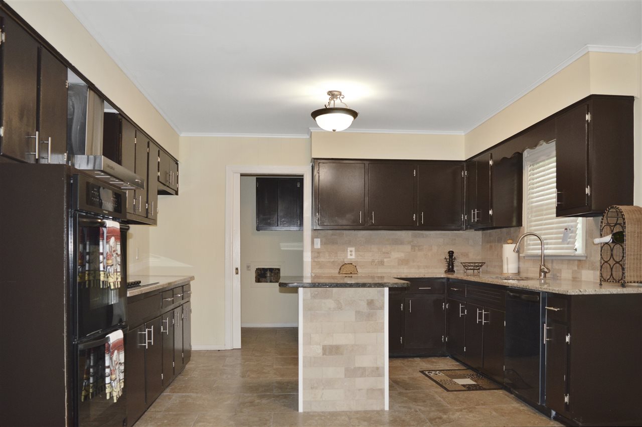 4861 Yale Road Memphis, TN 38128 - Photo 2 of 8 Gallery Image 2