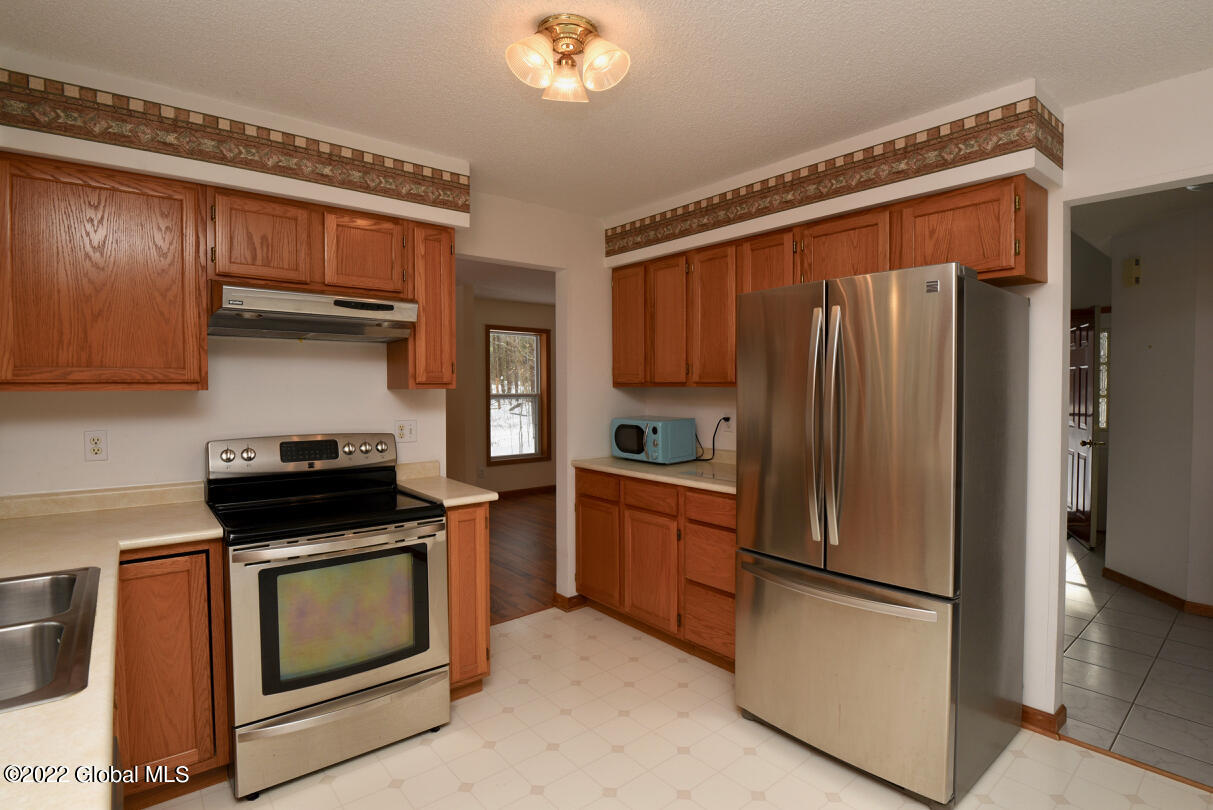2016 Barrett Road Ballston Spa, NY 12020 - Photo 6 of 43 updated appliances