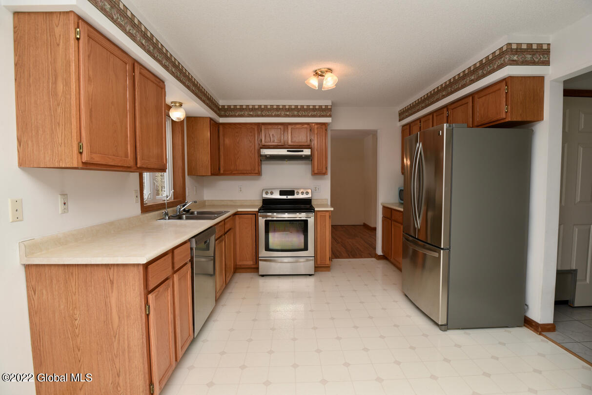 2016 Barrett Road Ballston Spa, NY 12020 - Photo 7 of 43 room for everyone!
