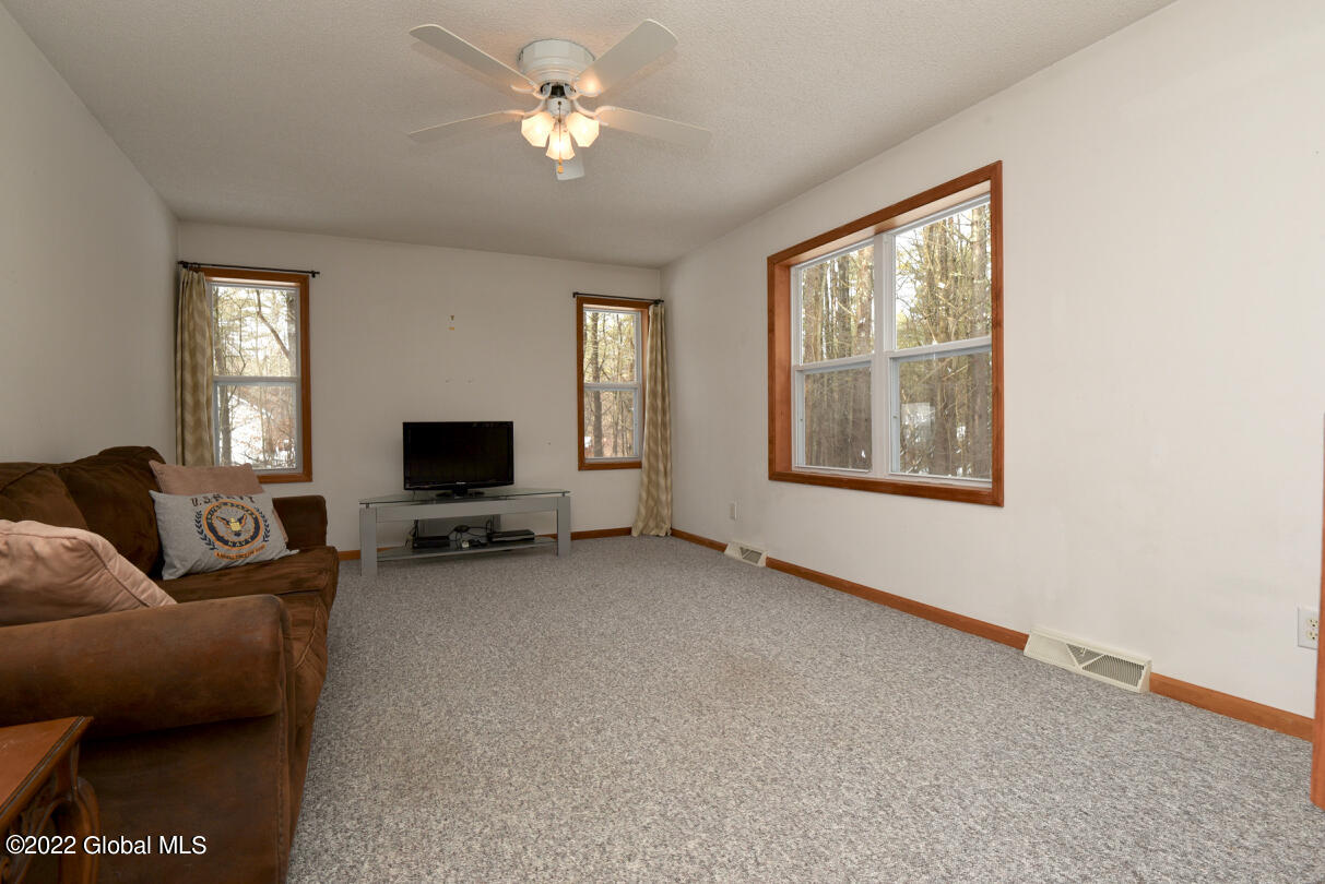 2016 Barrett Road Ballston Spa, NY 12020 - Photo 10 of 43 great family room