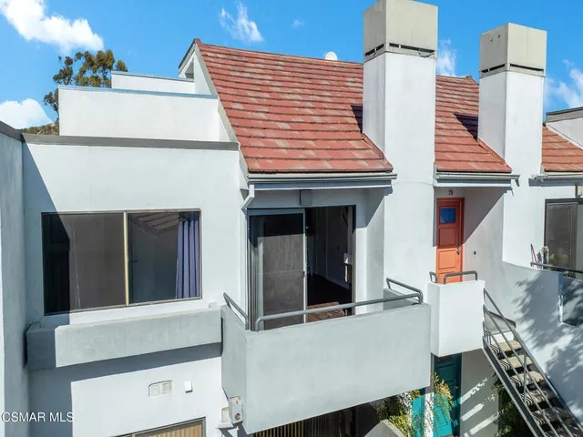 a view of house with outdoor space