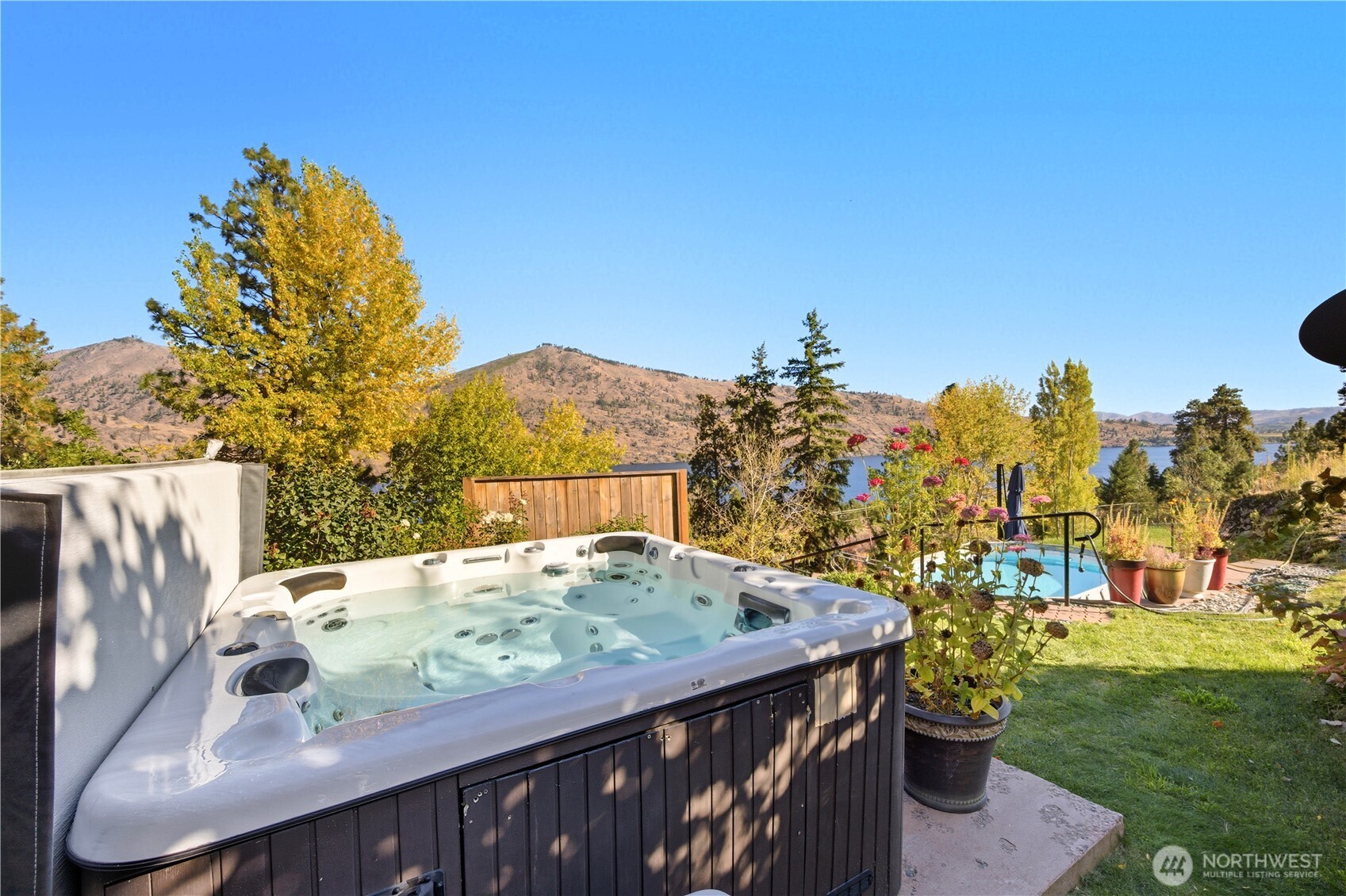 16495 South Lakeshore Road Chelan, WA 98816 - Photo 34 of 40 a view of a outdoor space with seating area