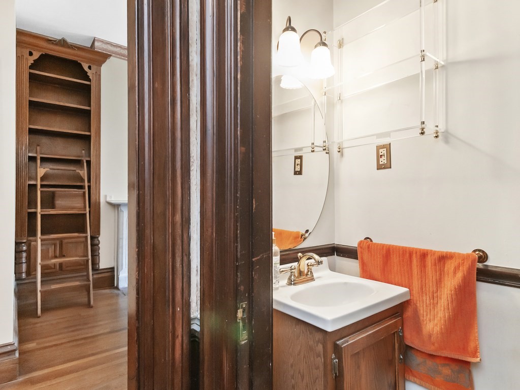 23 Braddock Park, Unit 2 Boston, MA 02116 - Photo 11 of 27