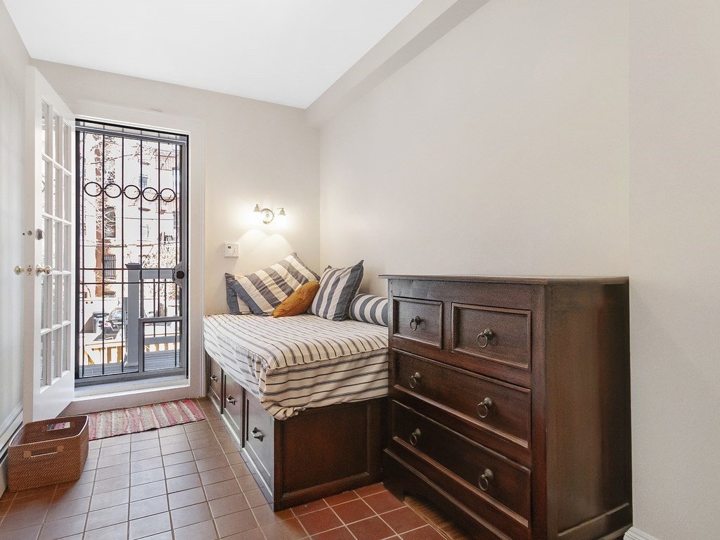 23 Braddock Park, Unit 2 Boston, MA 02116 - Photo 16 of 27