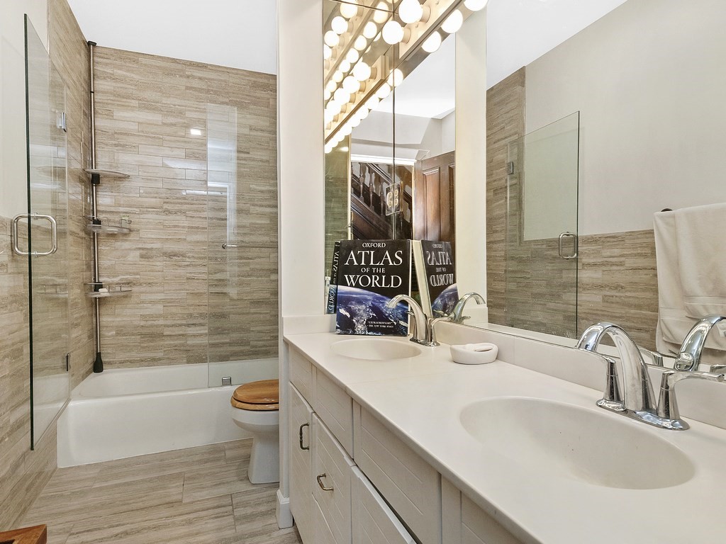 23 Braddock Park, Unit 2 Boston, MA 02116 - Photo 17 of 27