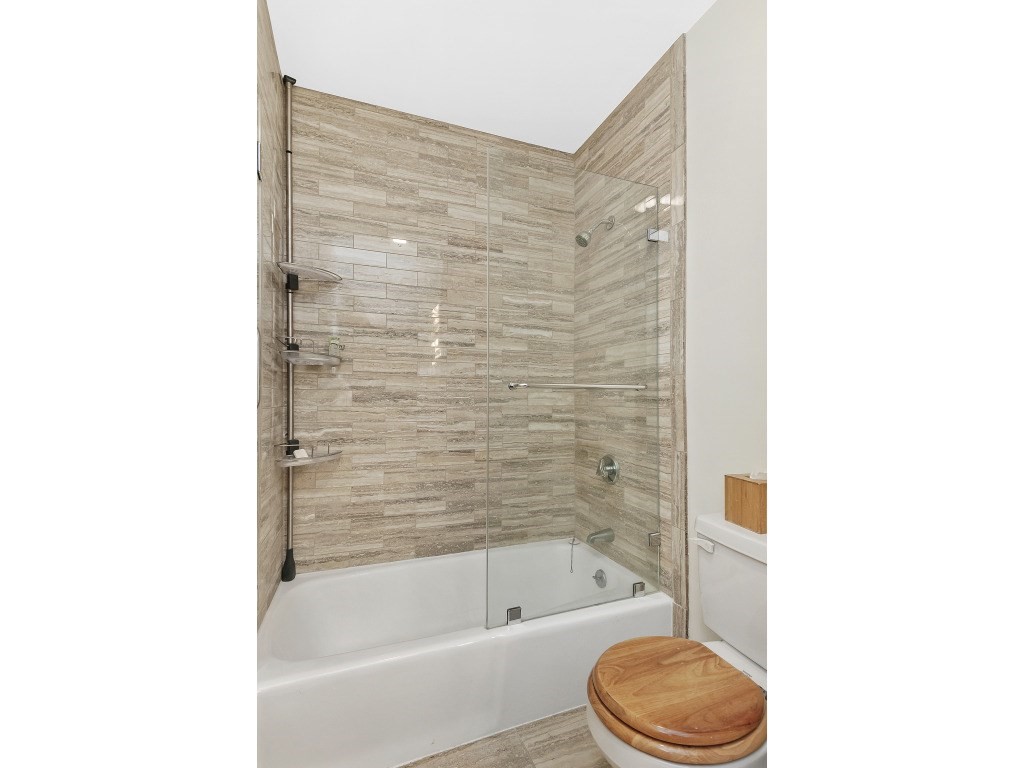 23 Braddock Park, Unit 2 Boston, MA 02116 - Photo 18 of 27