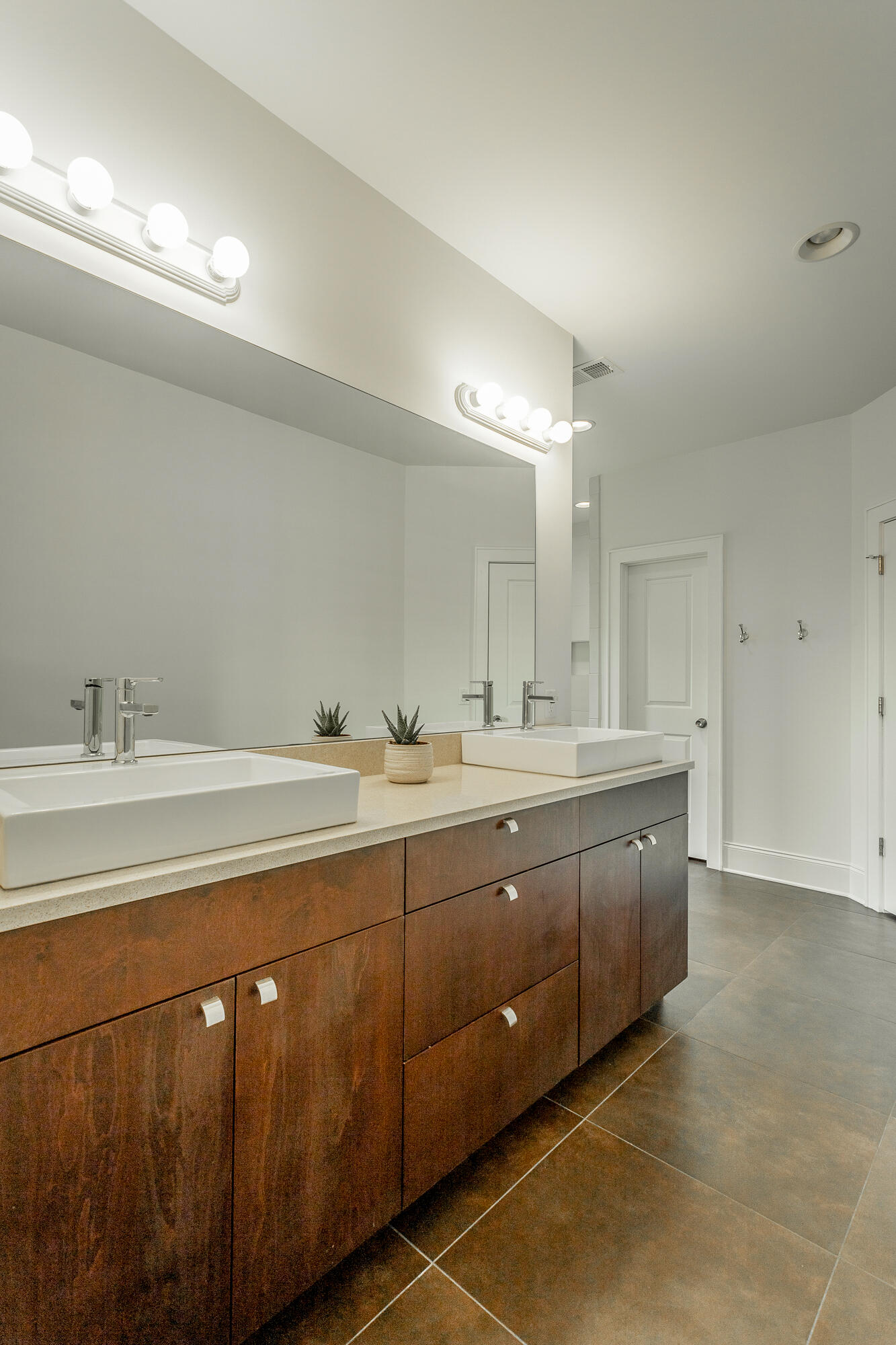 1707 Minnekahda Road Chattanooga, TN 37405 - Photo 51 of 90 1707 Minnekahda Rd. HD-210