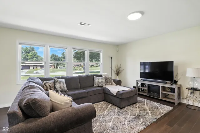 $310,500 | 5451 Daniel Drive, Indianapolis, IN 46226