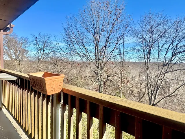 $2,650 | 5600 Hillcrest Lane, Unit 3D, Lisle, IL 60532