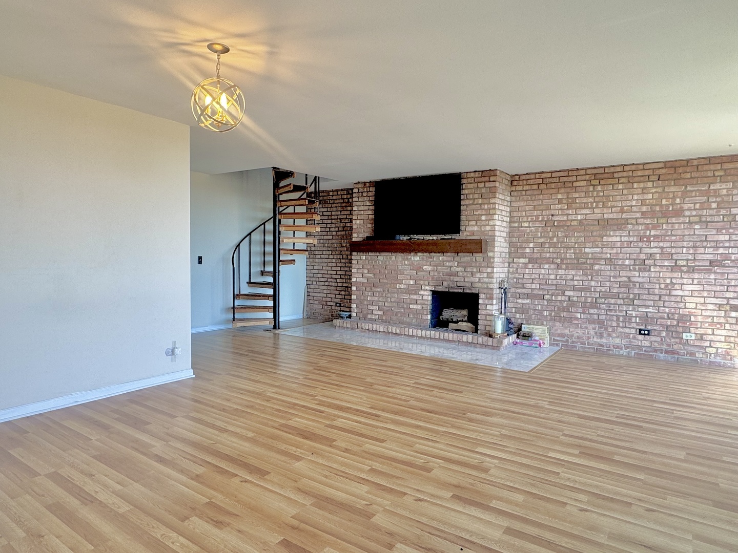 5600 Hillcrest Lane, Unit 3D Lisle, IL 60532 - Photo 5 of 25