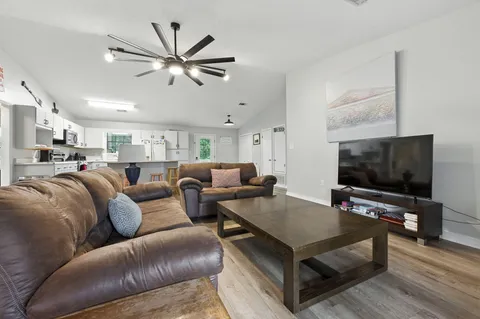 $367,900 | 6913 Sea Shark Circle, Navarre, FL 32566