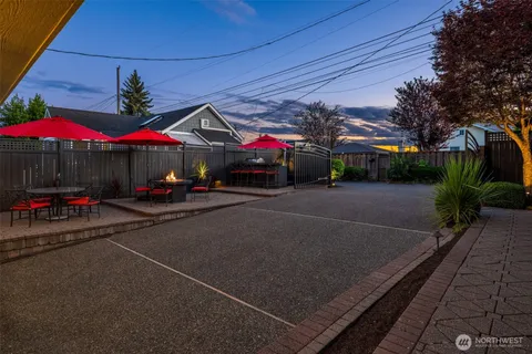 $1,398,000 | 5625 35th Avenue Southwest, Seattle, WA 98126