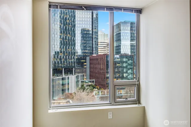 $2,850 | 900 Lenora Street, Unit W803, Seattle, WA 98121