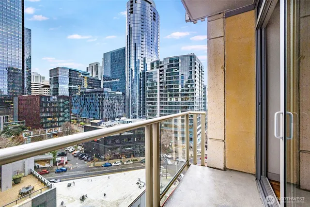 $2,850 | 900 Lenora Street, Unit W803, Seattle, WA 98121