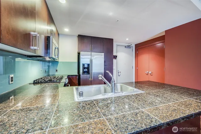 $2,850 | 900 Lenora Street, Unit W803, Seattle, WA 98121