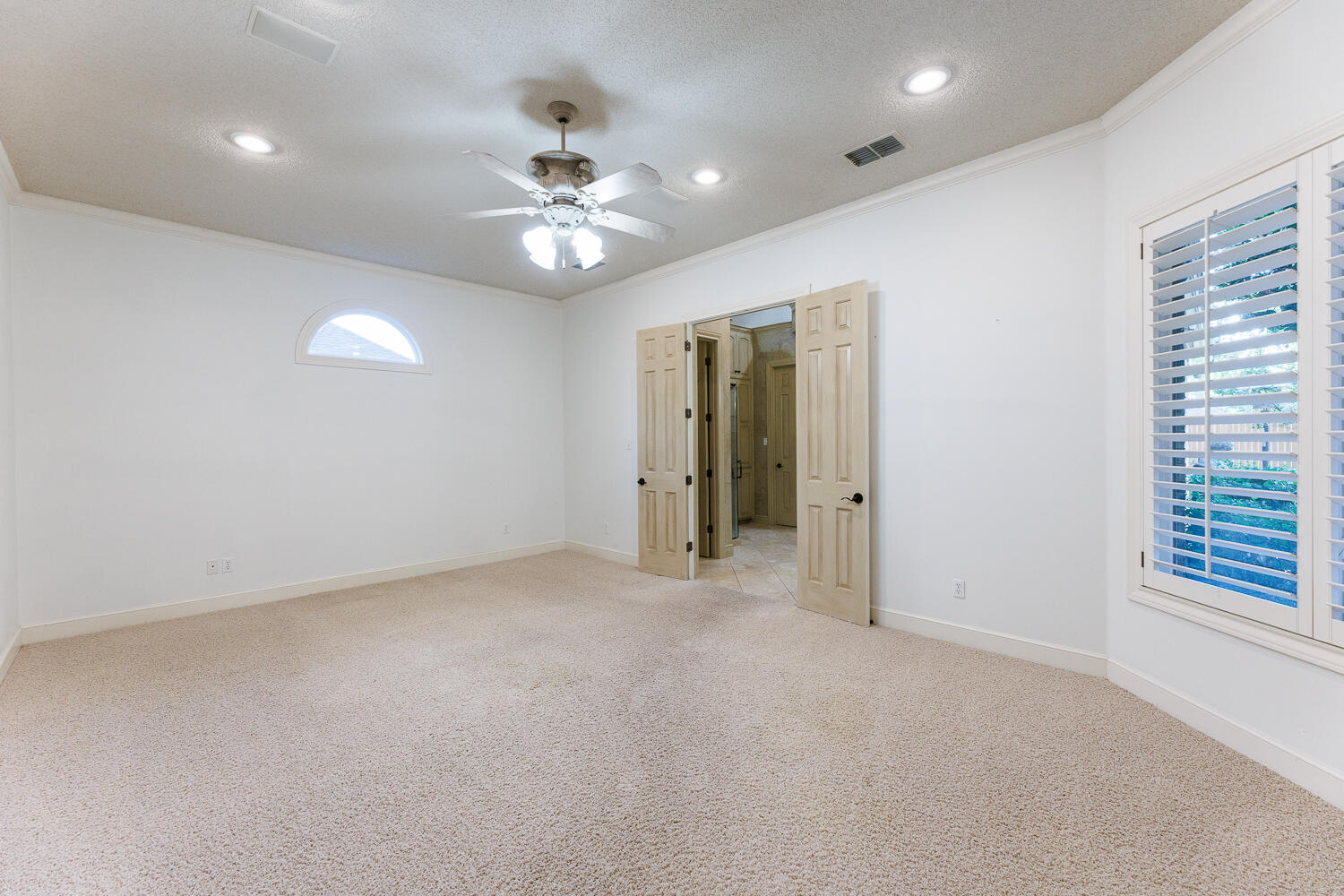 9809 Topeka Avenue Lubbock, TX 79424 - Photo 50 of 87 Primary Room