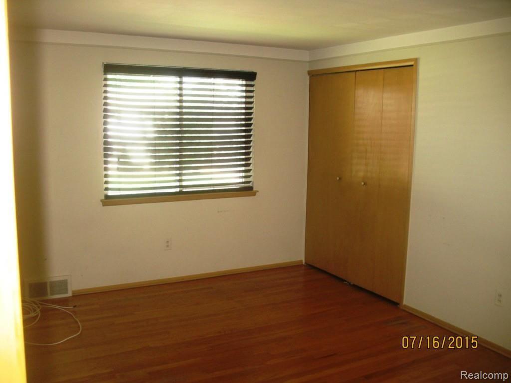 29306 Merrick Warren, MI 48092 - Photo 6 of 28 IMG_5589.jpg