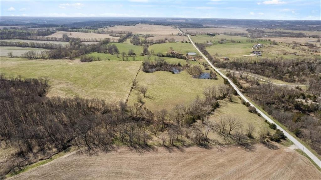 Southeast 95th Road Southeast Agency, MO 64401 - Photo 6 of 17