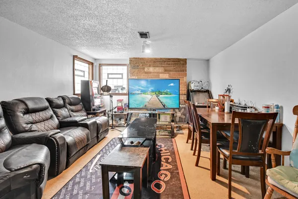 $354,900 | 8713 South Washtenaw Avenue, Evergreen Park, IL 60805