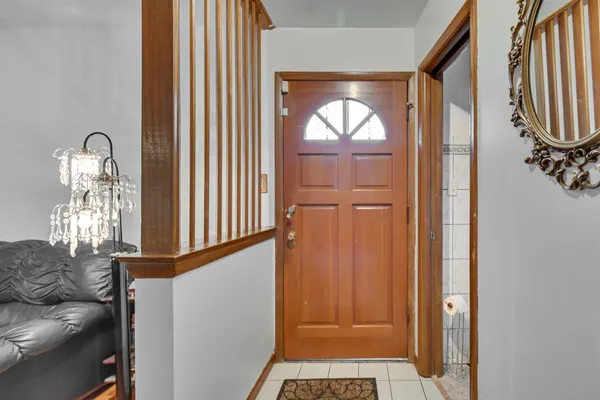 $354,900 | 8713 South Washtenaw Avenue, Evergreen Park, IL 60805
