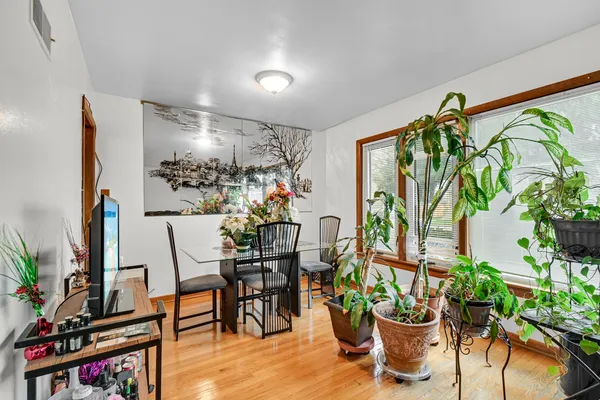 $354,900 | 8713 South Washtenaw Avenue, Evergreen Park, IL 60805