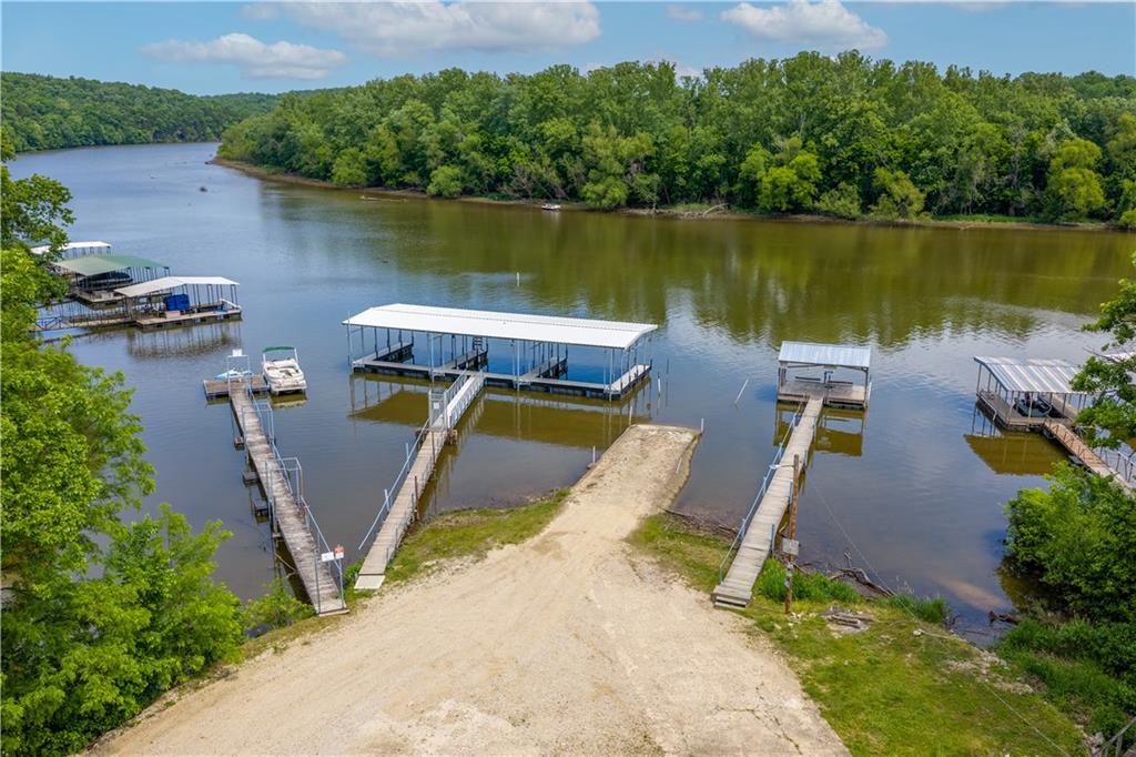 28251 Shore Road Warsaw, MO 65355 - Photo 13 of 93