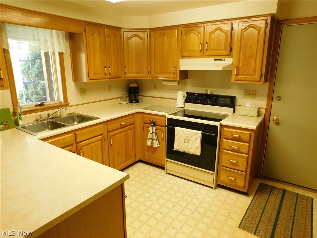 18087 Dover Road Dundee, OH 44624 - Photo 11 of 24 Gallery Image 11