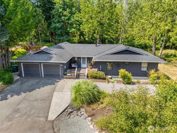 $415,000 | 404 Nooksack Place, La Conner, WA 98257