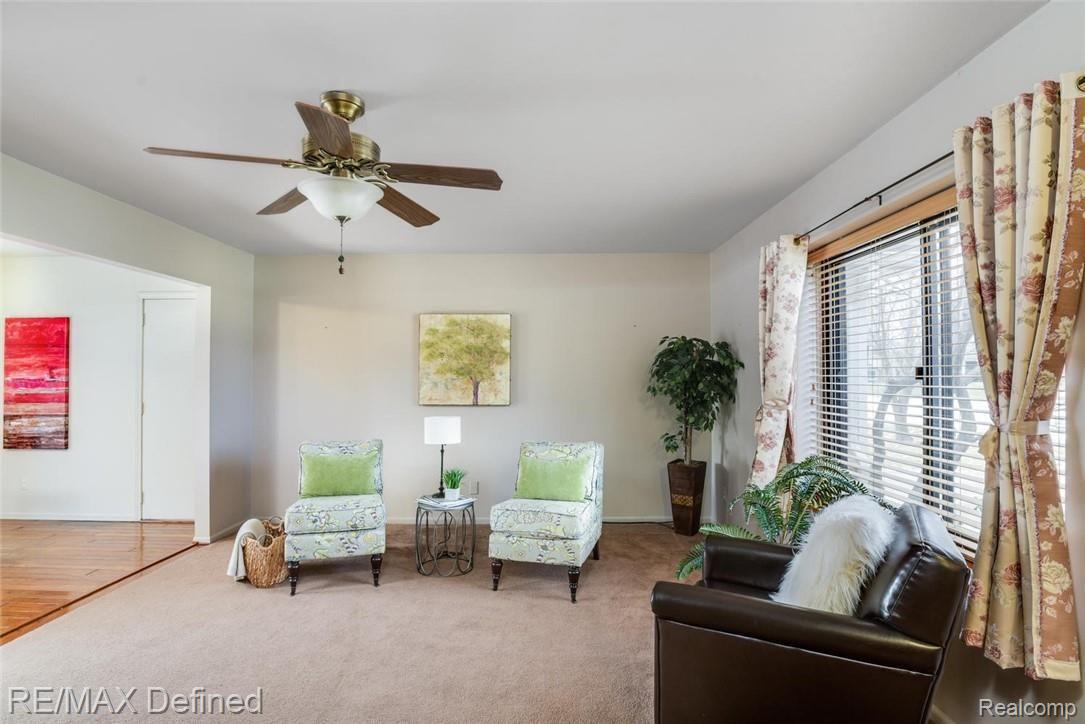 705 Kentucky Drive Rochester, MI 48307 - Photo 10 of 24 Living Room, Ceiling Fan