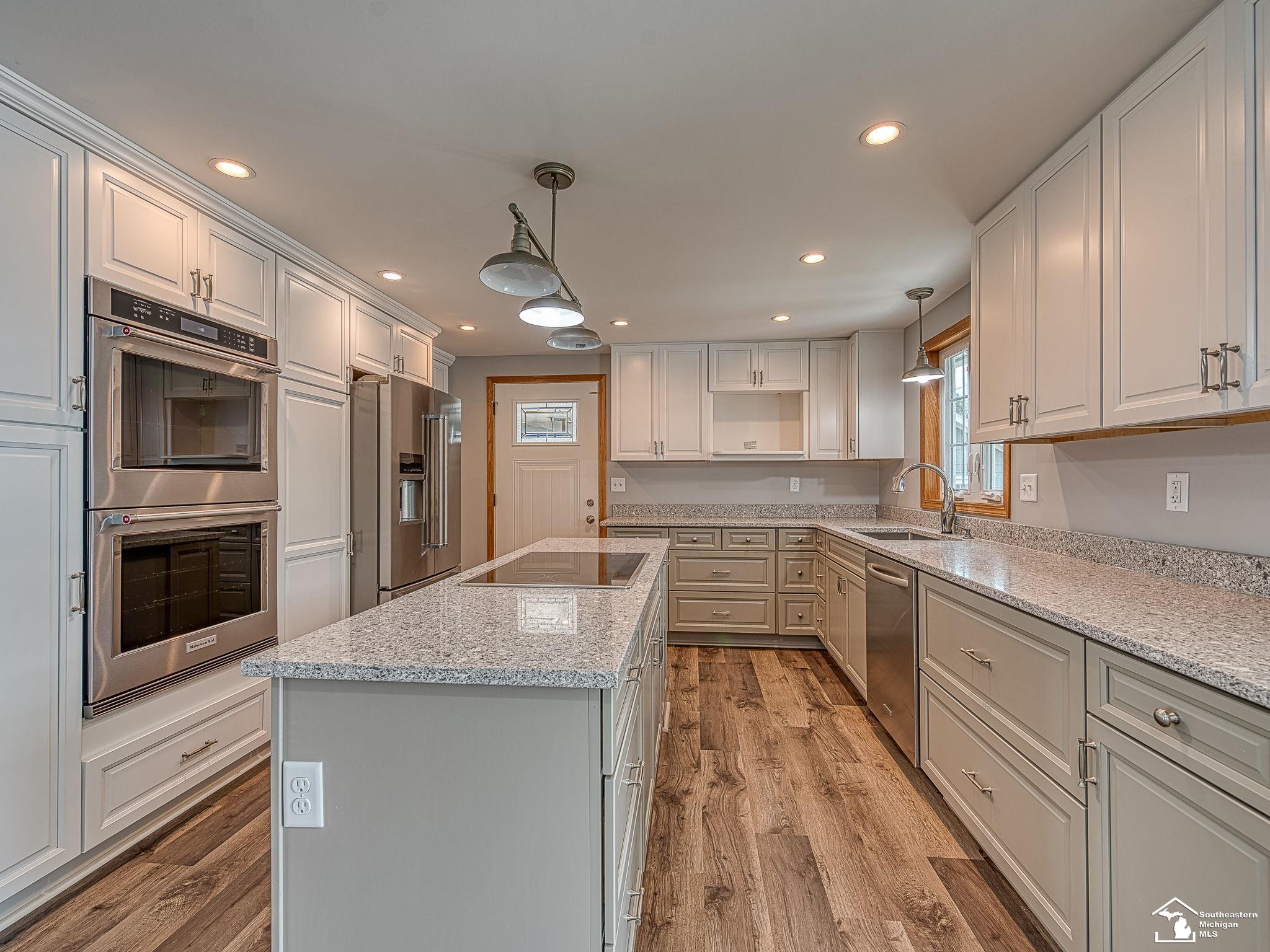 4369 Dixon Road Newport, MI 48166 - Photo 5 of 44 50147039-c617f647-7dc7-4979-85f9-0ae7ee633505.JPG