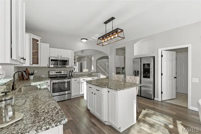 $499,900 | 5 Scotland Court, Dardenne Prairie, MO 63368