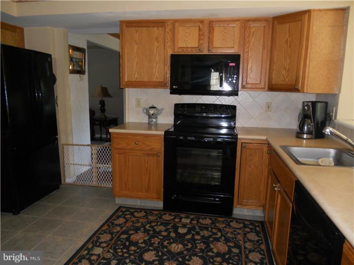 29 Springcress Drive Delran, NJ 08075 - Photo 11 of 23 Kitchen