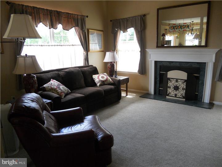 29 Springcress Drive Delran, NJ 08075 - Photo 9 of 23 Family Room