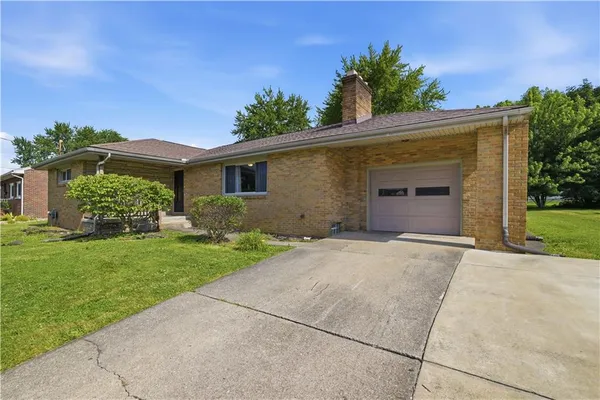 $175,000 | 1806 Shady Drive, Farrell, PA 16121