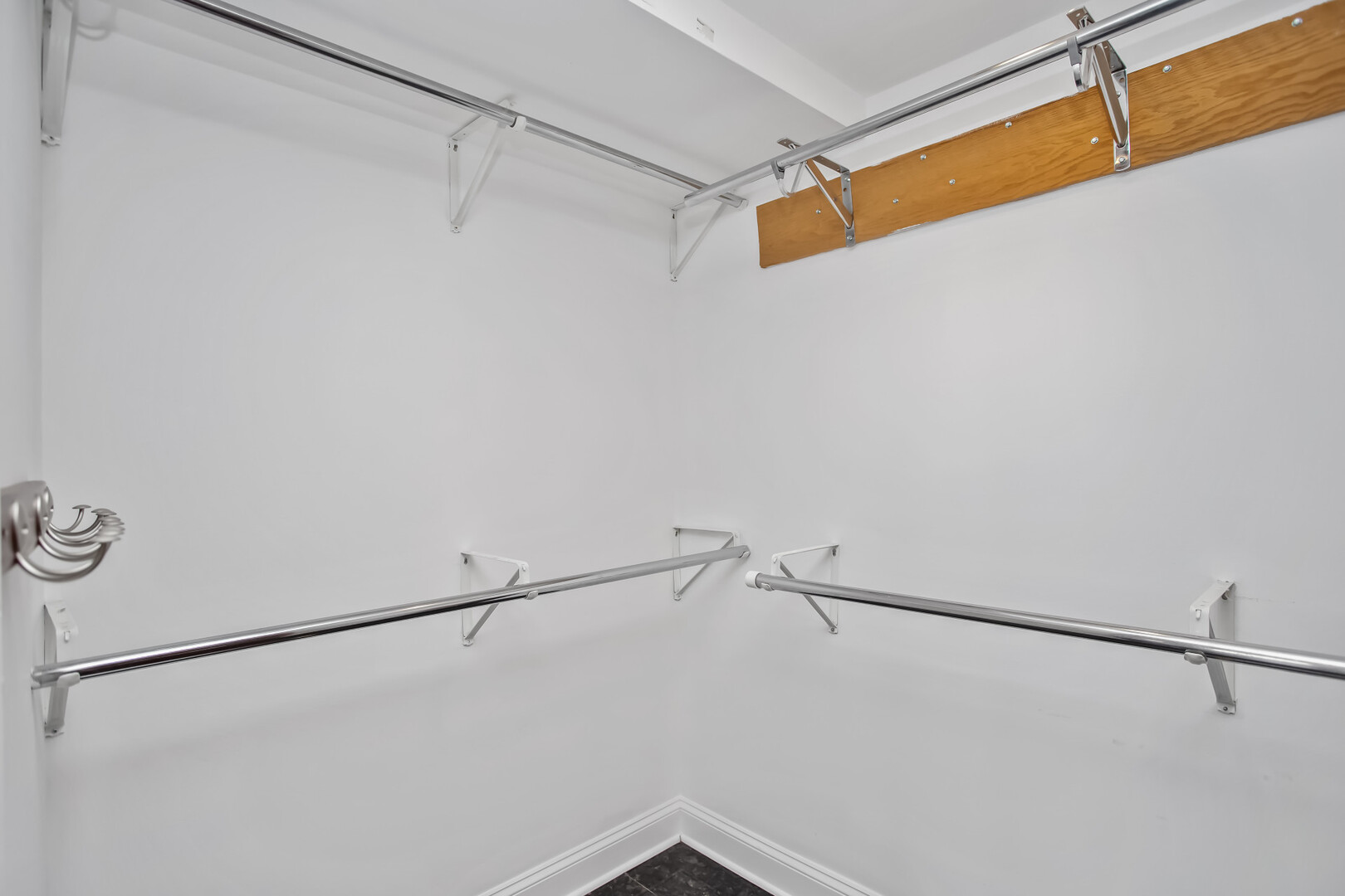 175 East Delaware Place, Unit 5002 Chicago, IL 60611 - Photo 11 of 16