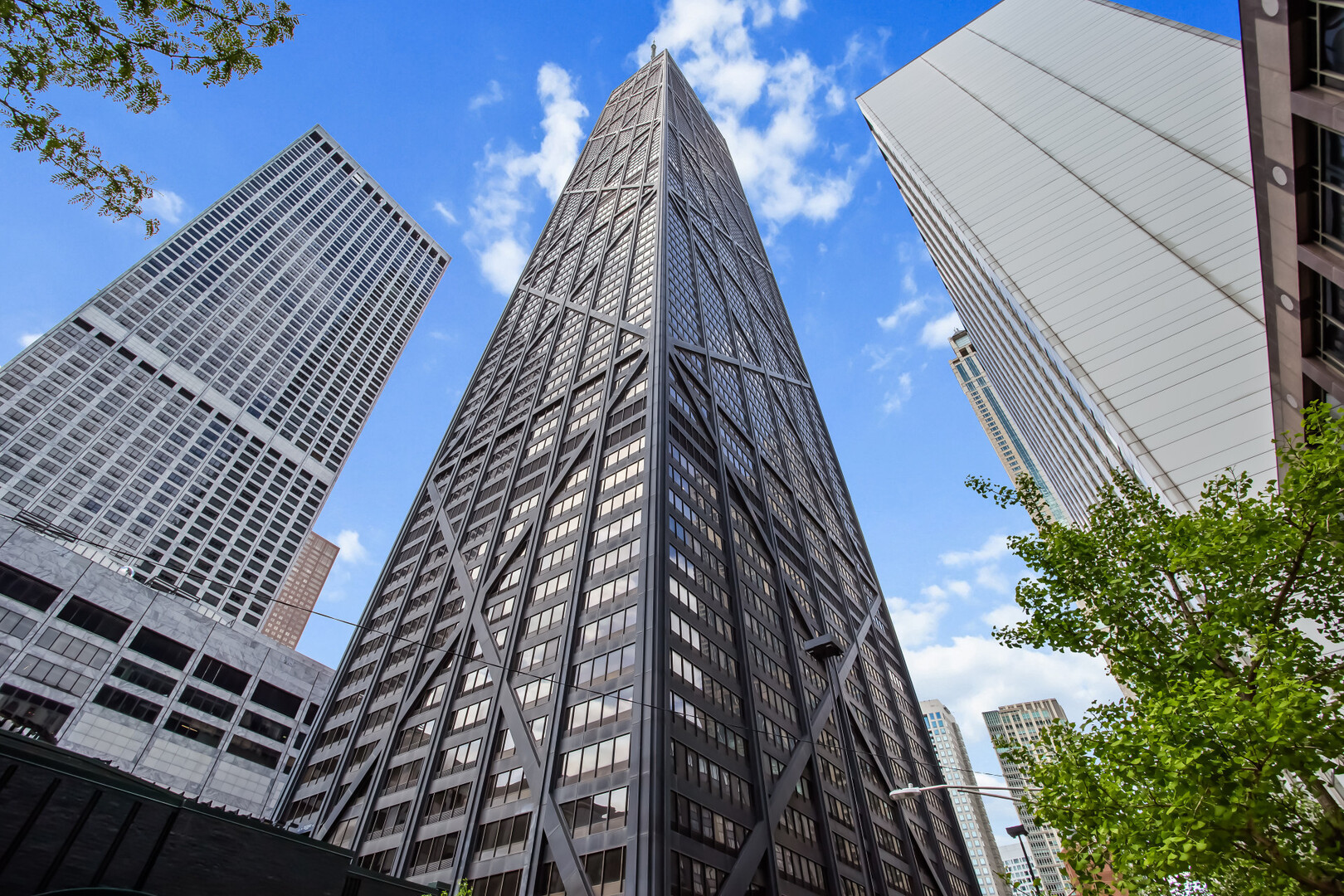 175 East Delaware Place, Unit 5002 Chicago, IL 60611 - Photo 2 of 16
