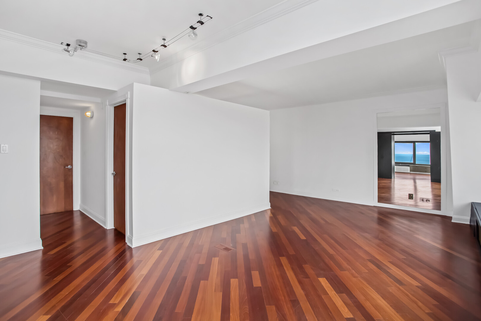 175 East Delaware Place, Unit 5002 Chicago, IL 60611 - Photo 3 of 16
