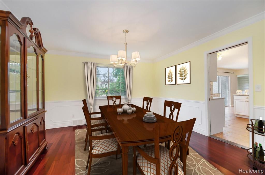 20160 Holiday Road Grosse Pointe Woods, MI 48236 - Photo 5 of 23