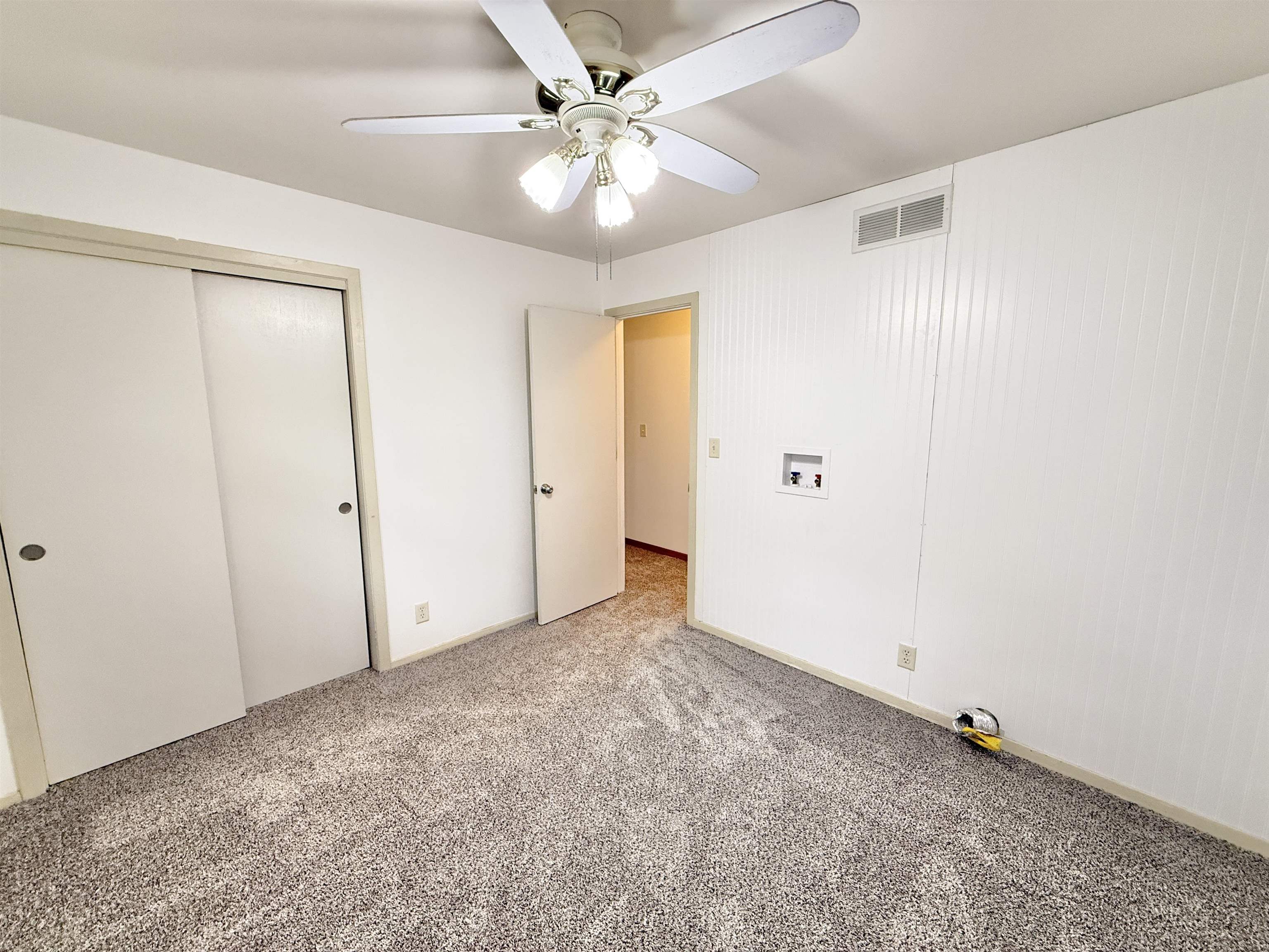 10620 Grover Oaks Road Roscoe, IL 61073 - Photo 12 of 32