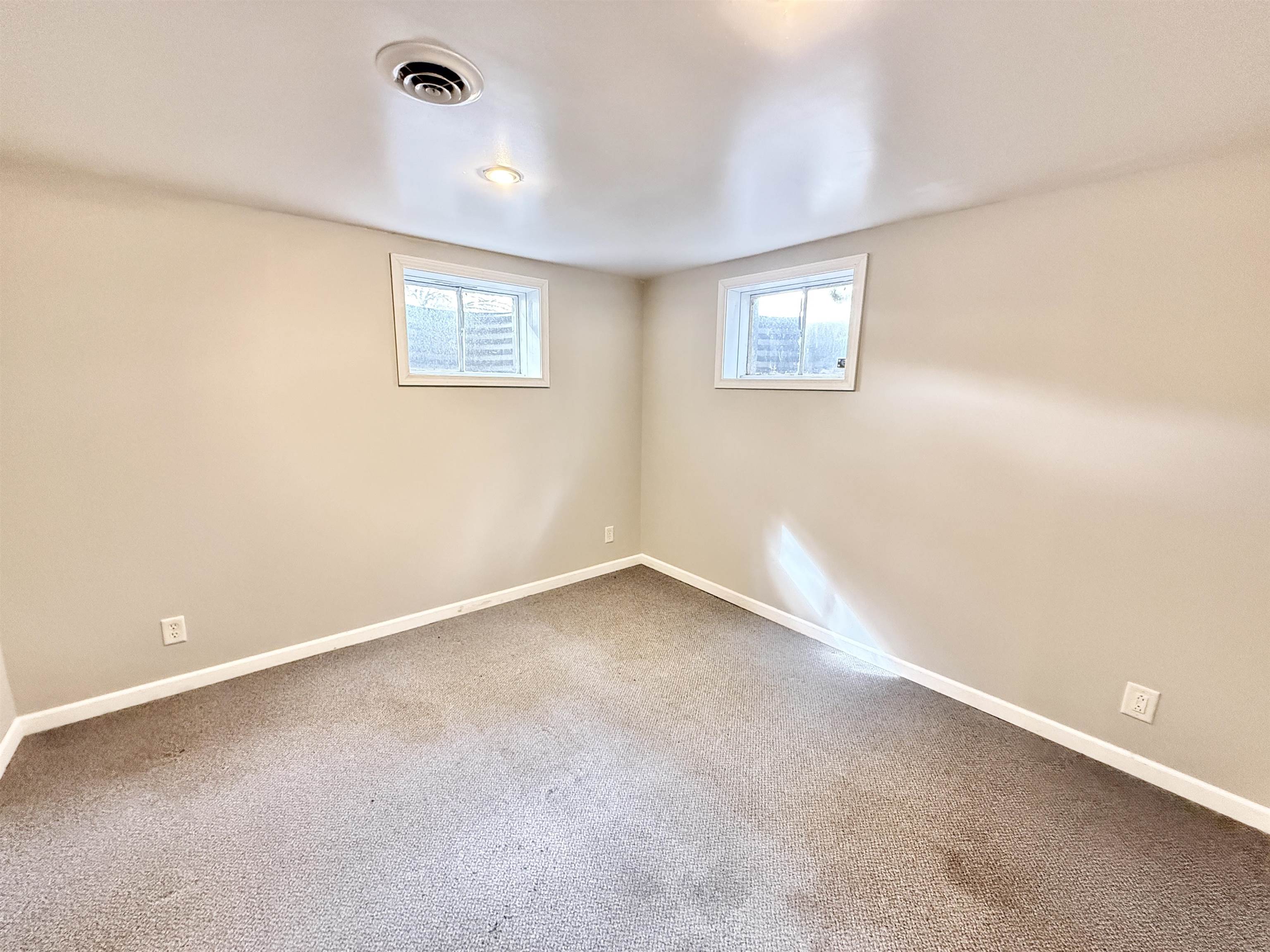 10620 Grover Oaks Road Roscoe, IL 61073 - Photo 15 of 32