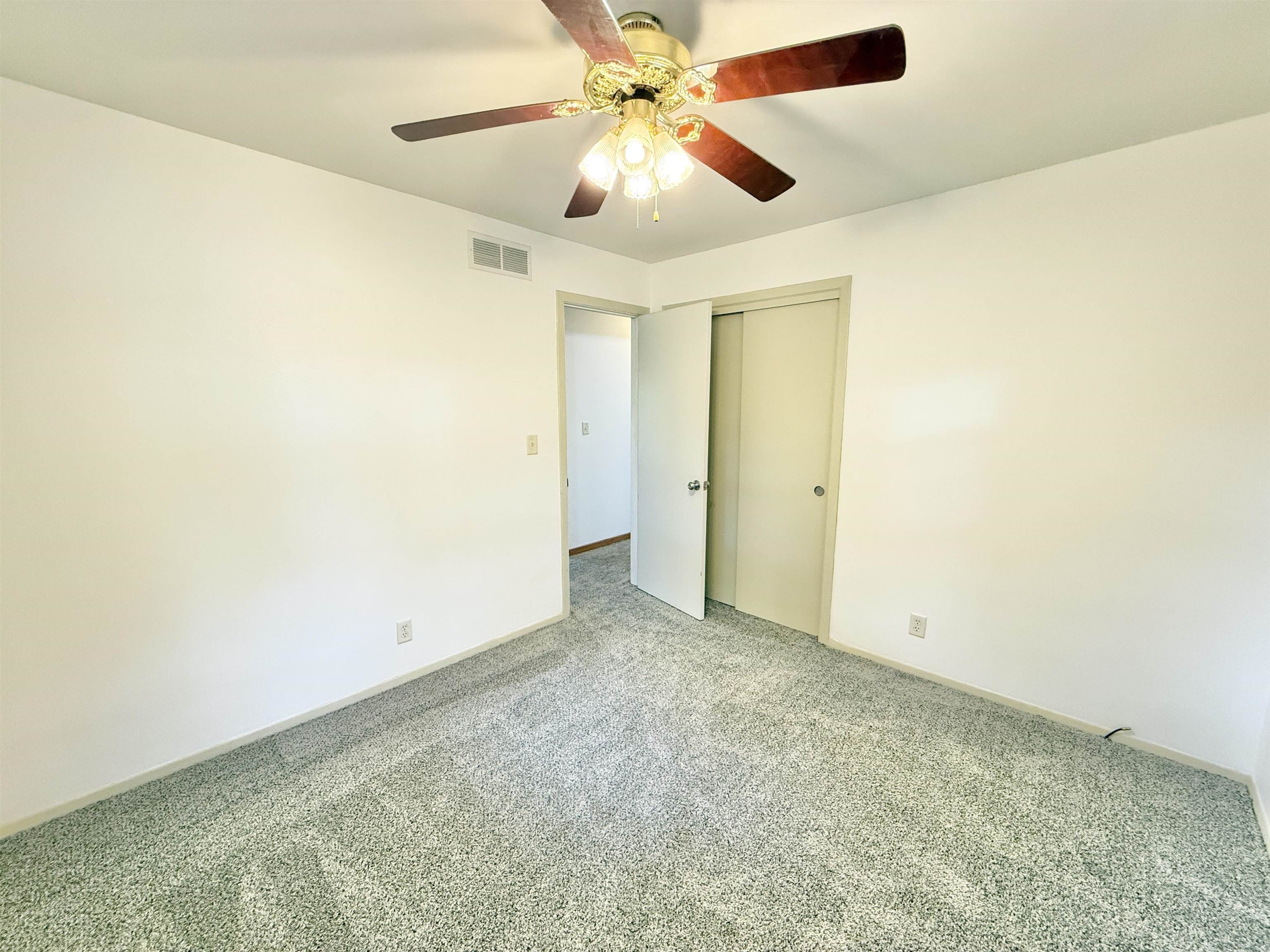 10620 Grover Oaks Road Roscoe, IL 61073 - Photo 10 of 32