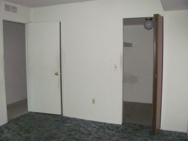27464 Evergreen Road Southfield, MI 48076 - Photo 8 of 12 31084665-7.JPG