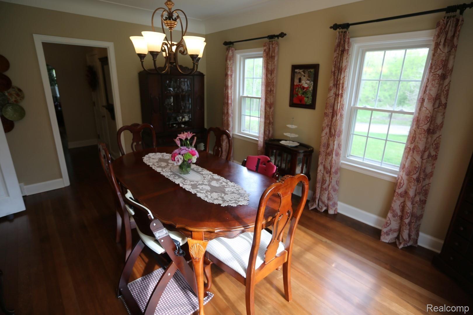 480 Tiplady Road Pinckney, MI 48169 - Photo 14 of 55 dining room