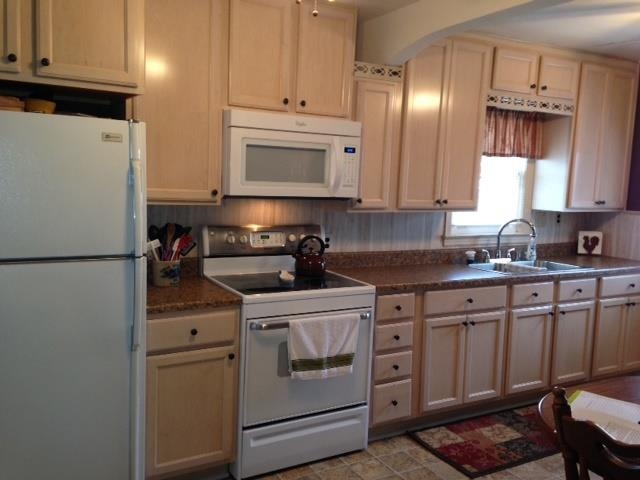 1006 Jackson Boulevard Rochester, IN 46975 - Photo 2 of 23