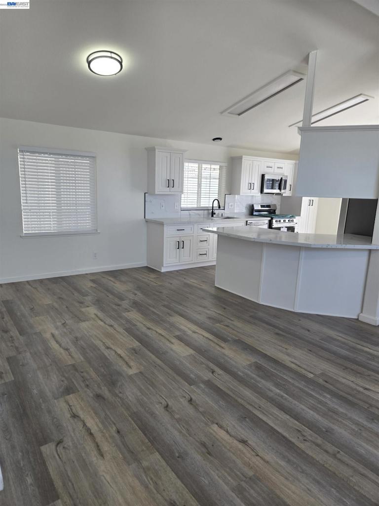 183 Neptune Avenue Hayward, CA 94544 - Photo 5 of 24